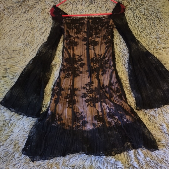 Long Sleeve Black Lace Dress - Picture 4 of 7